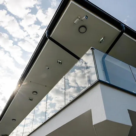 Five Lägenhetshotell Dunajská Streda