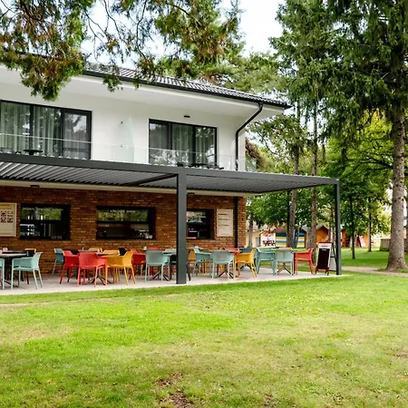 Five 4* Dunajská Streda