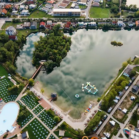 Hotel apartamentowy Five 4*