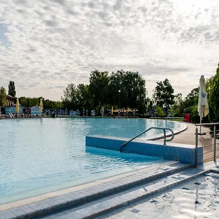 Five 4* Dunajská Streda