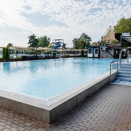 Five Dunajská Streda