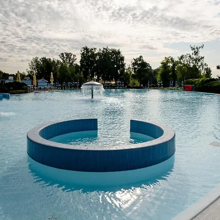 Five 4* Dunajská Streda