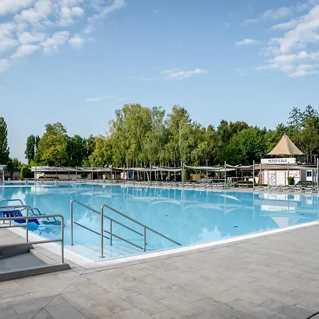 Hotel apartamentowy Five Dunajská Streda